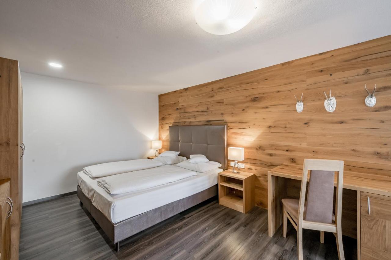 Hotel Zum Gourmet Seefeld in Tirol Eksteriør billede